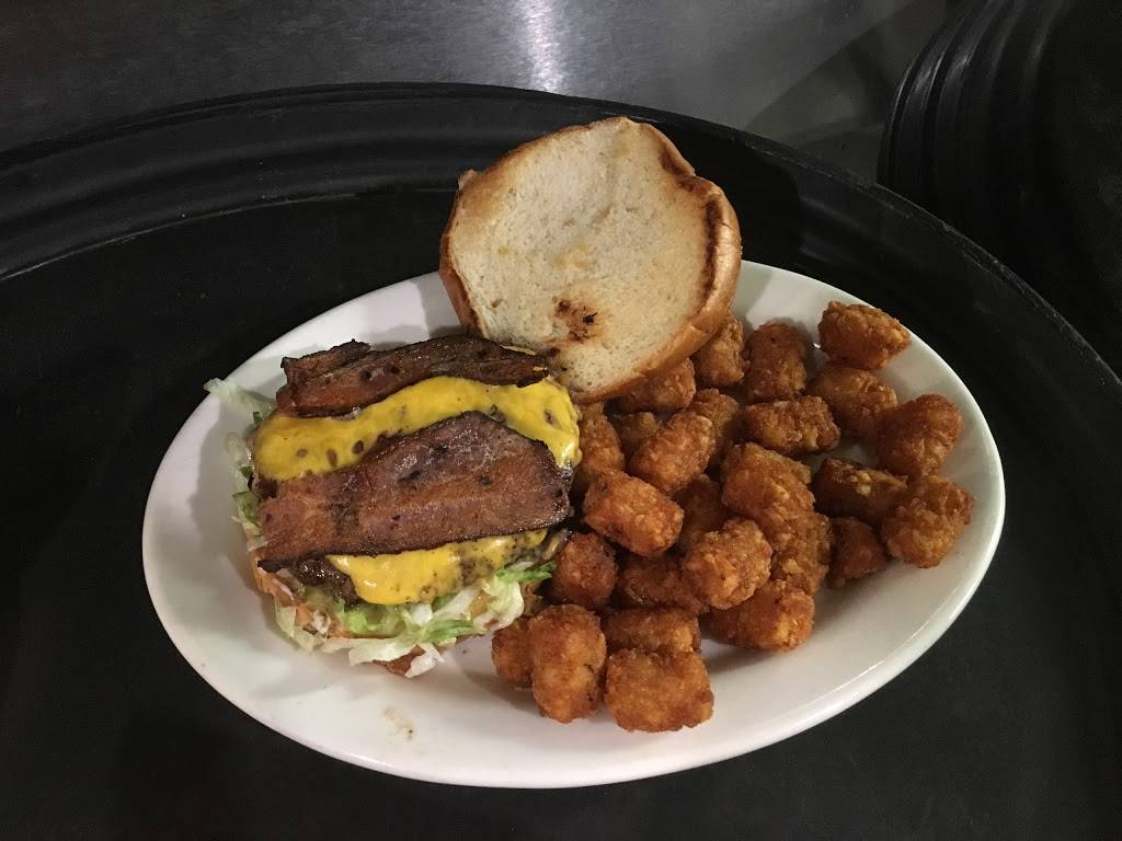 The Broadway Grill & Brewery | restaurant | 1700 NE Broadway St, Portland, OR 97232, USA | 5032844460 OR +1 503-284-4460