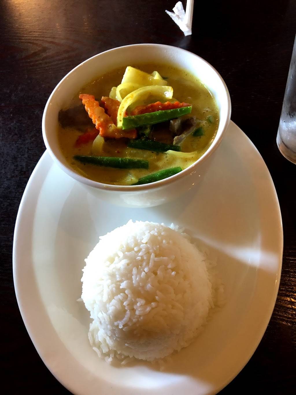 Coconut Thai Asian Bistro | restaurant | 4150 Mission Blvd #113, San Diego, CA 92109, USA | 8582722456 OR +1 858-272-2456