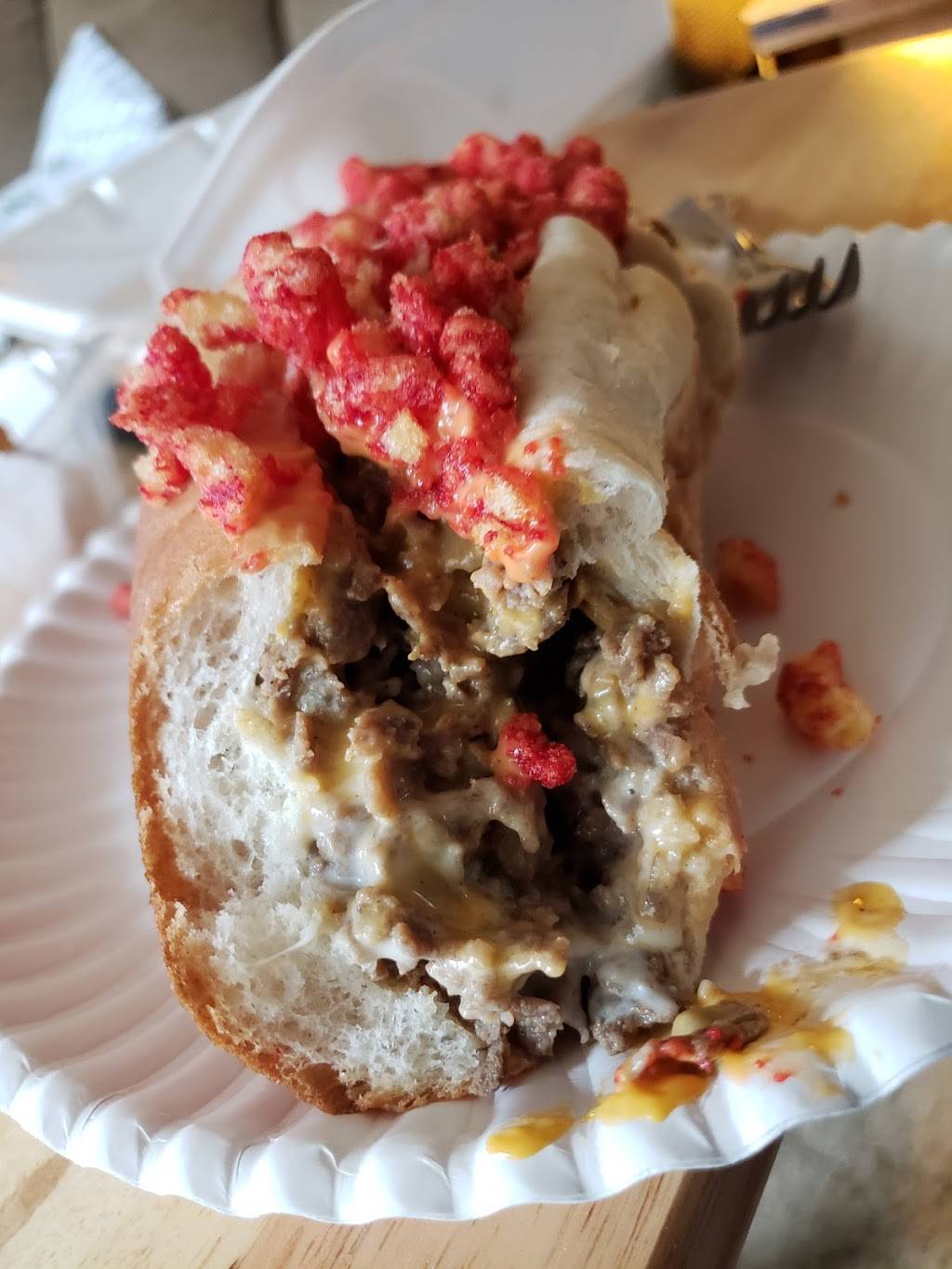 Leftys Cheesesteak | restaurant | 1335 Eight Mile Rd, Detroit, MI 48203, USA | 3137070978 OR +1 313-707-0978