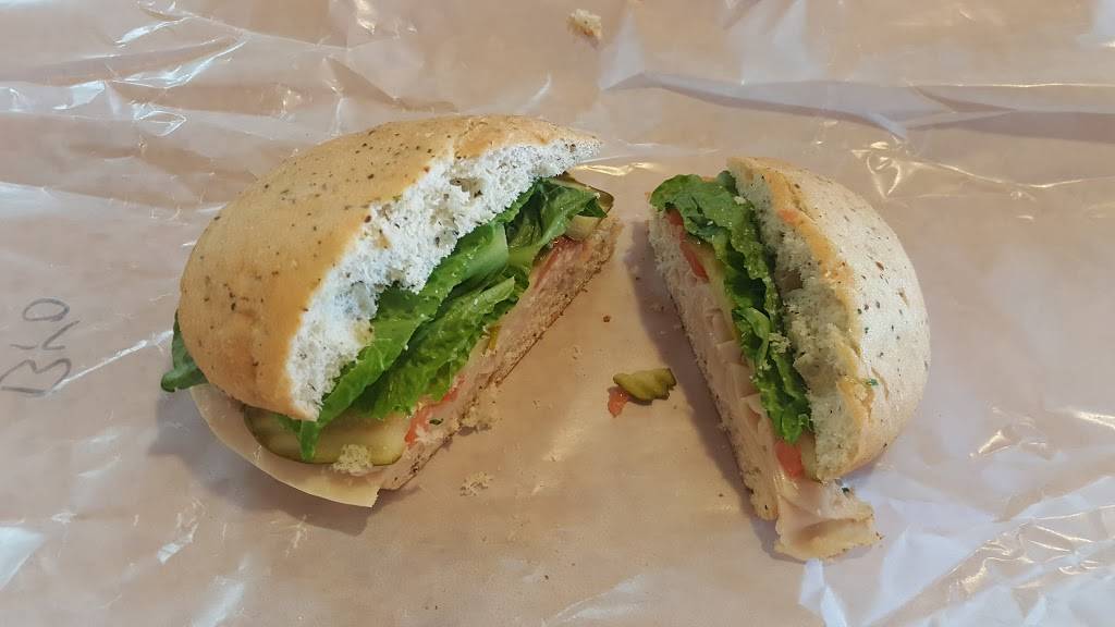 Harvest Moon Deli | meal takeaway | 18 Mill St, Orono, ME 04473, USA | 2078663354 OR +1 207-866-3354