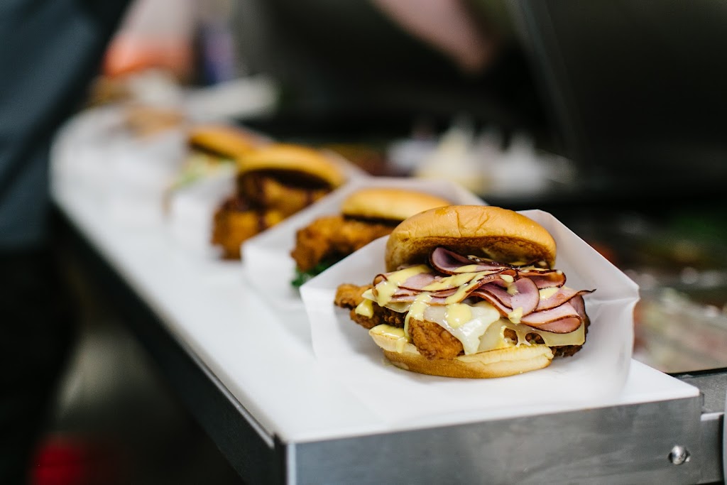 Super Chix - StoneCrest - NOW OPEN! | restaurant | 7828 Rea Rd F, Charlotte, NC 28277, USA | 7044440780 OR +1 704-444-0780