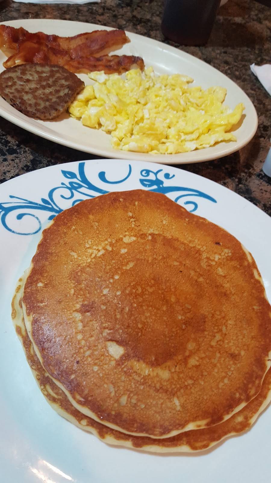 Dels Diner | restaurant | 14650 Woodforest Blvd, Houston, TX 77015, USA | 7134531520 OR +1 713-453-1520