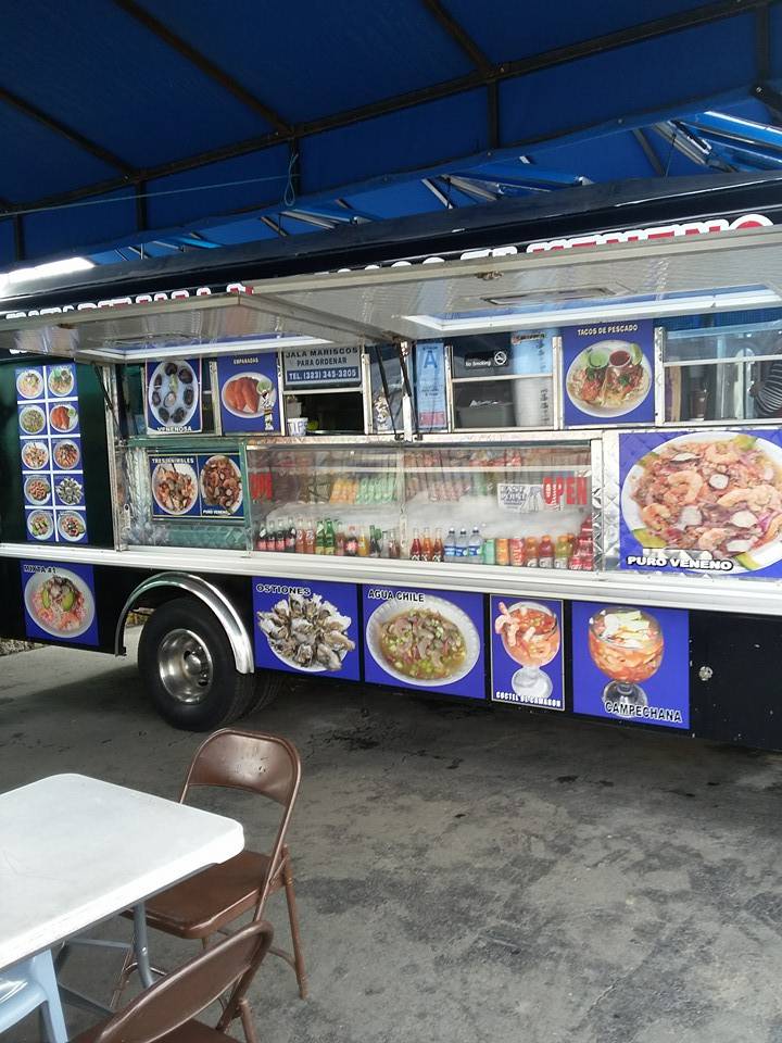 Jala Mariscos El Veneno | restaurant | 11501 Alameda St, Los Angeles, CA 90059, USA | 3233453205 OR +1 323-345-3205