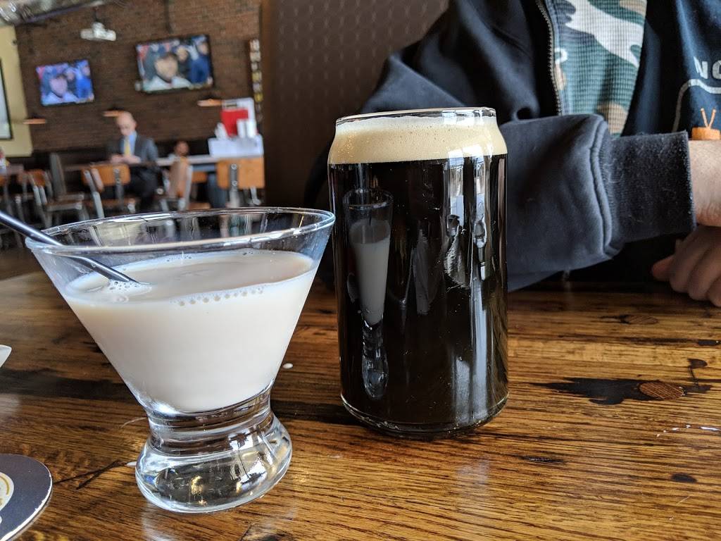 Omaha Tap House - Pepperwood | restaurant | 579 N 155th Plaza, Omaha, NE 68154, USA | 4029320621 OR +1 402-932-0621