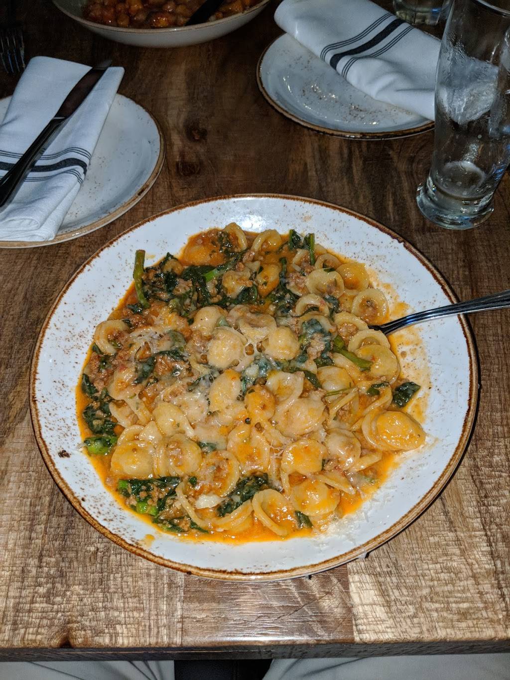 Industria Pizzeria + Bar | restaurant | 582 Chemin de Touraine, Boucherville, QC J4B 5E4, Canada | 4506417167 OR +1 450-641-7167