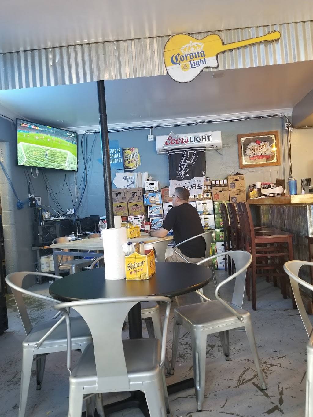 The Patio Southtown | restaurant | 1035 S Presa St, San Antonio, TX 78210, USA | 2109089888 OR +1 210-908-9888