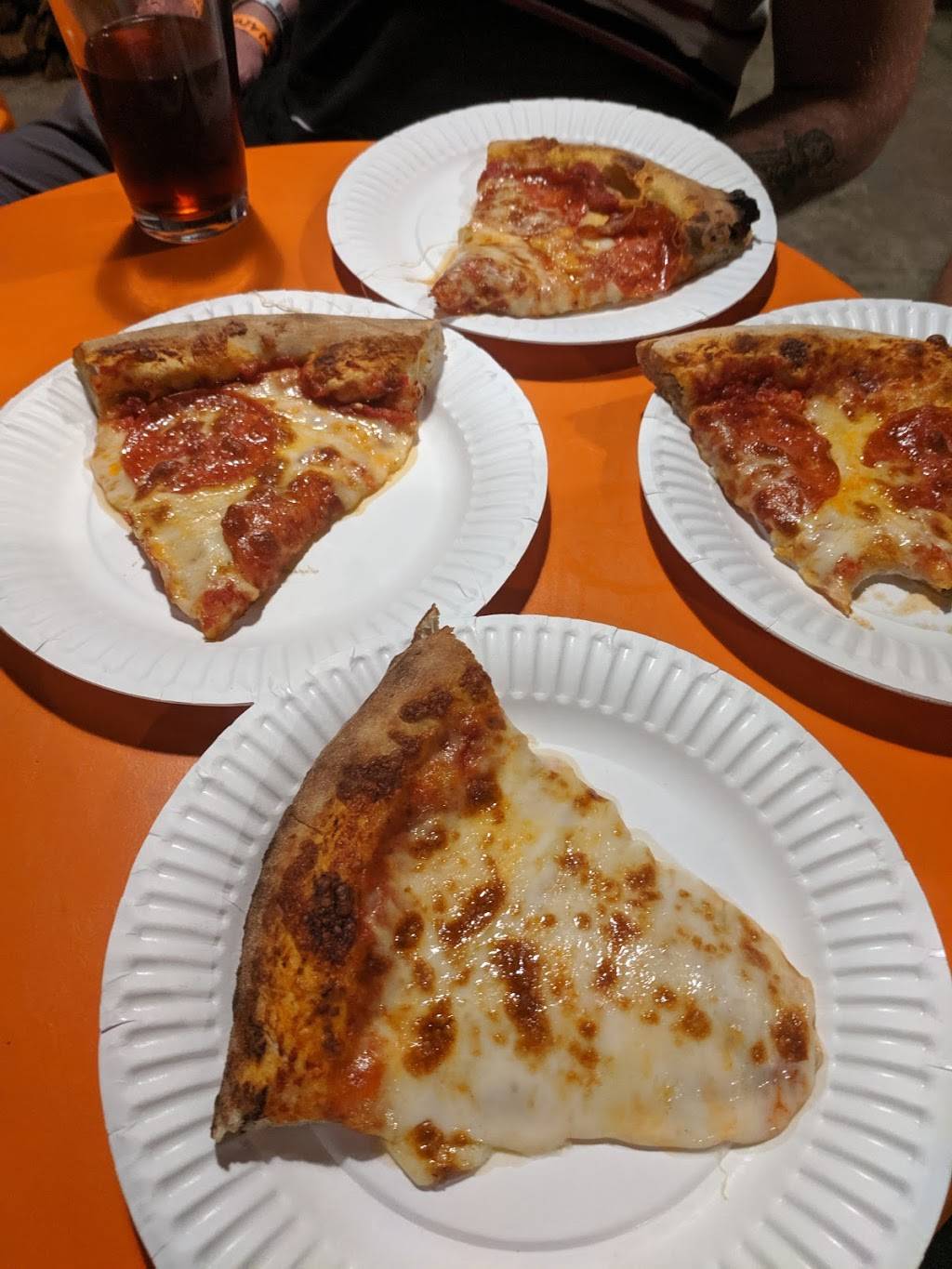 Black Cat Pizza | restaurant | 401 Bryan Ave, Fort Worth, TX 76104, USA | 8174895150 OR +1 817-489-5150