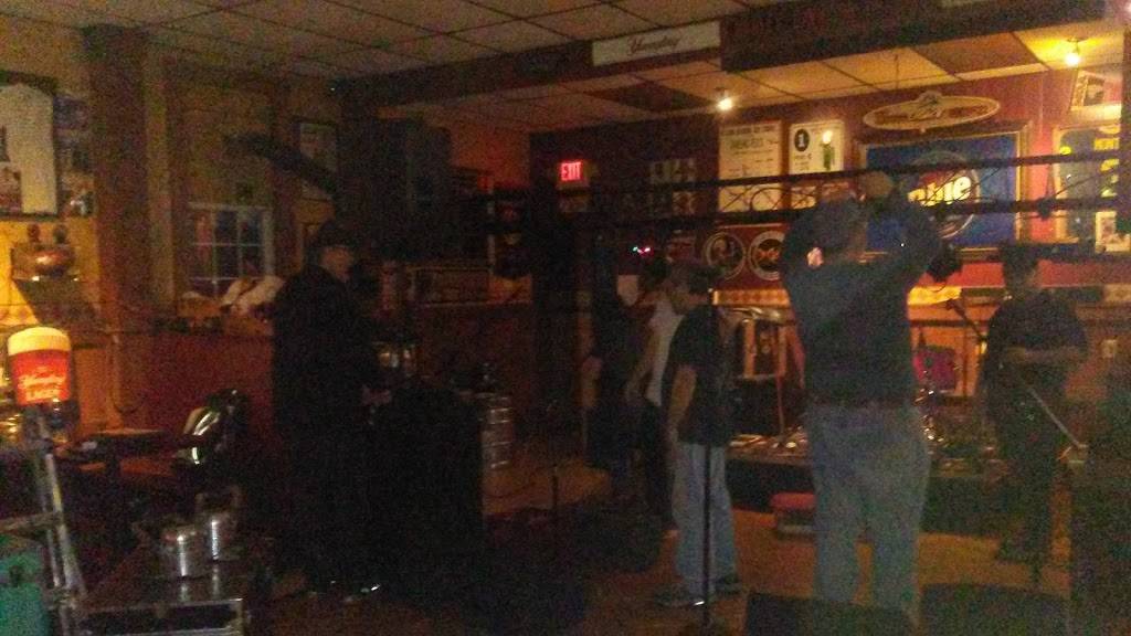 End Zone Bar & Grill | restaurant | 216 N 10th St, Kulpmont, PA 17834, USA | 5703735040 OR +1 570-373-5040