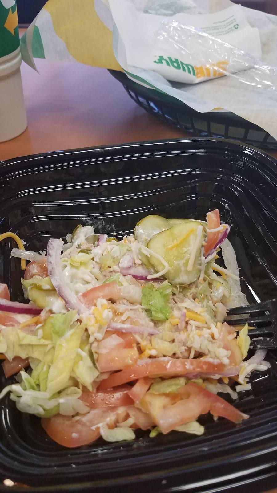 Subway Restaurants | restaurant | 1716 N Roosevelt Ave, Burlington, IA 52601, USA | 3197523900 OR +1 319-752-3900