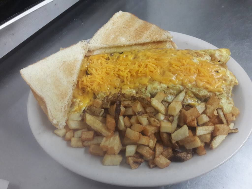 Redneck Haven | restaurant | 35886 OK-29, Pauls Valley, OK 73075, USA | 4054433631 OR +1 405-443-3631