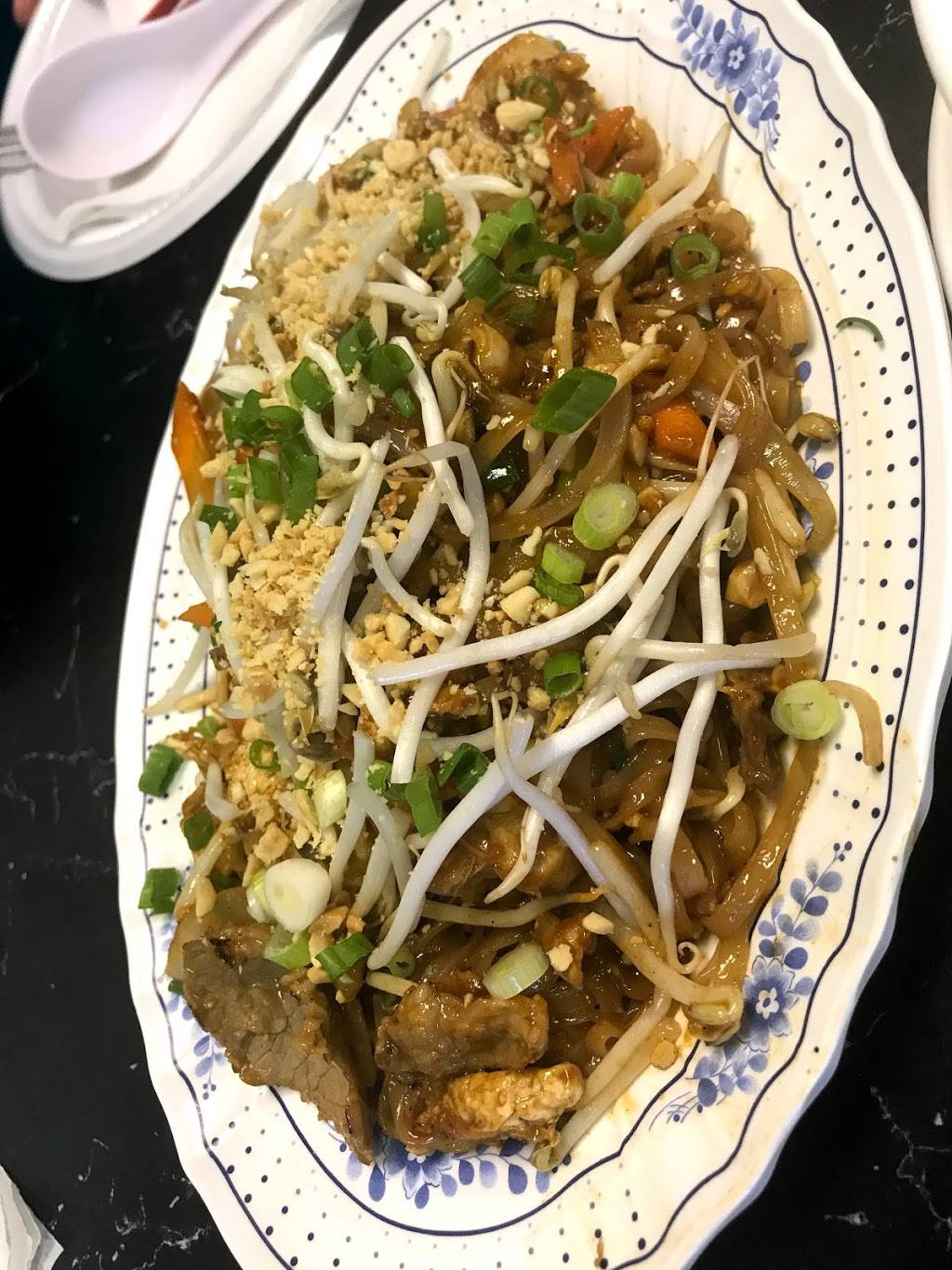 Sbt Lao Thai Food To Go | restaurant | 2020 W Buckingham Rd, Garland, TX 75042, USA | 9723884606 OR +1 972-388-4606