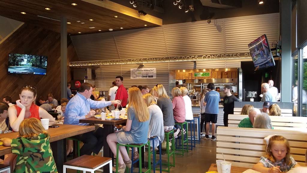 Shake Shack | restaurant | 200 Summit Blvd Suite 100, Birmingham, AL 35243, USA | 2053542771 OR +1 205-354-2771