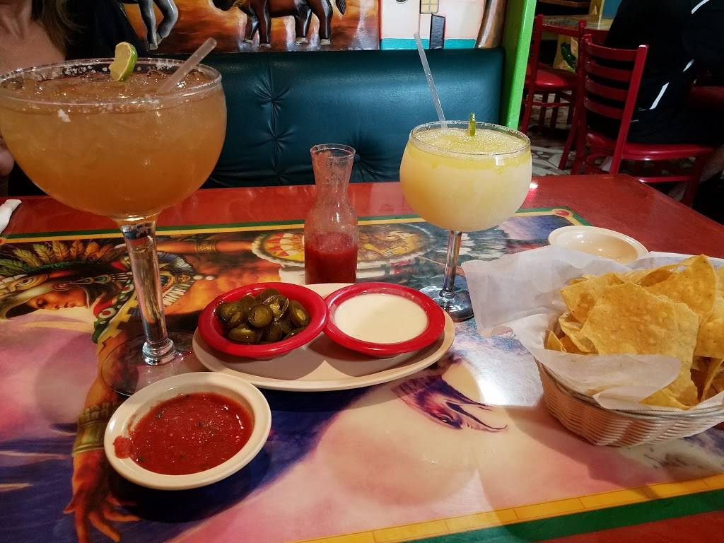 Azteca Mexican Restaurant | restaurant | 34 Western Plaza, Fenton, MO 63026, USA | 6363264949 OR +1 636-326-4949