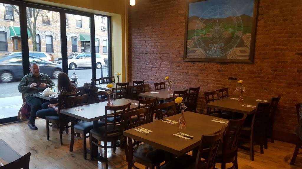 Hungry Burrito | restaurant | 811 Seneca Ave, Ridgewood, NY 11385, USA | 7188858080 OR +1 718-885-8080