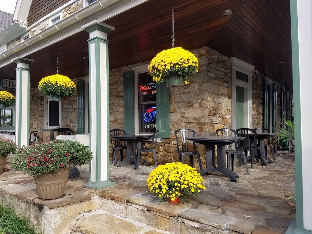 Harrys Hotdogs | restaurant | 2949 Lincoln Hwy, Sadsburyville, PA 19369, USA | 6108572331 OR +1 610-857-2331