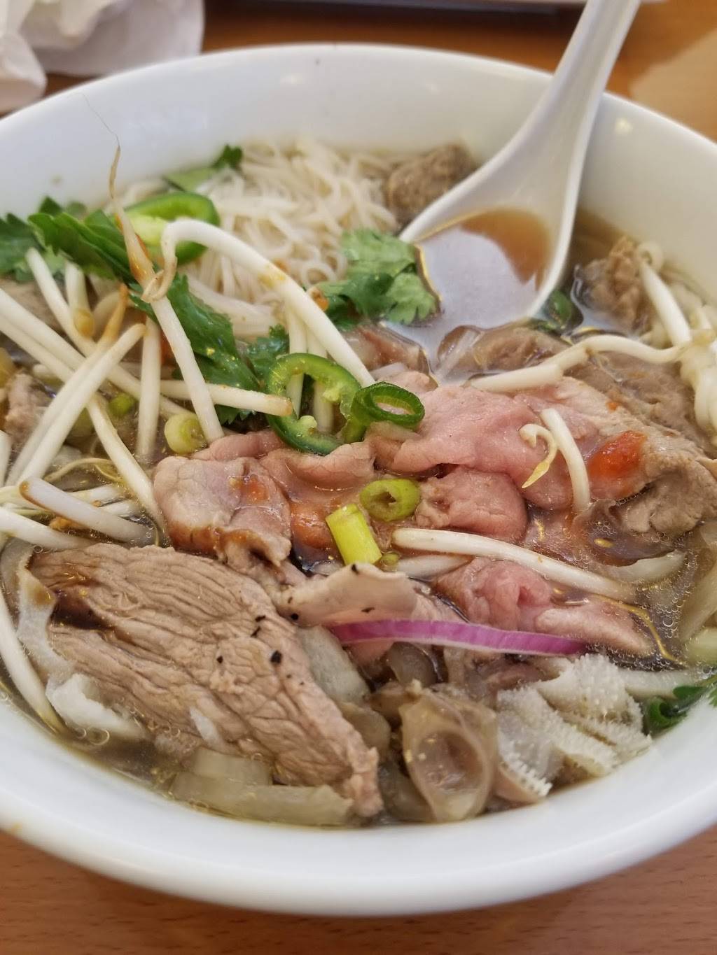 Pho Noodle House & Dragon Wok | restaurant | 2004, 206 W Camp St, East Peoria, IL 61611, USA | 3096995668 OR +1 309-699-5668