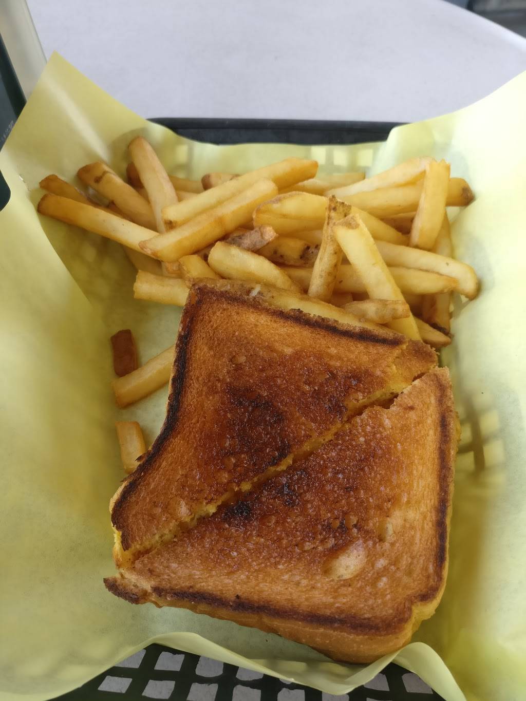 Hulas | restaurant | 2050, 2261 Jackson Ave, Escalon, CA 95320, USA | 2098387775 OR +1 209-838-7775