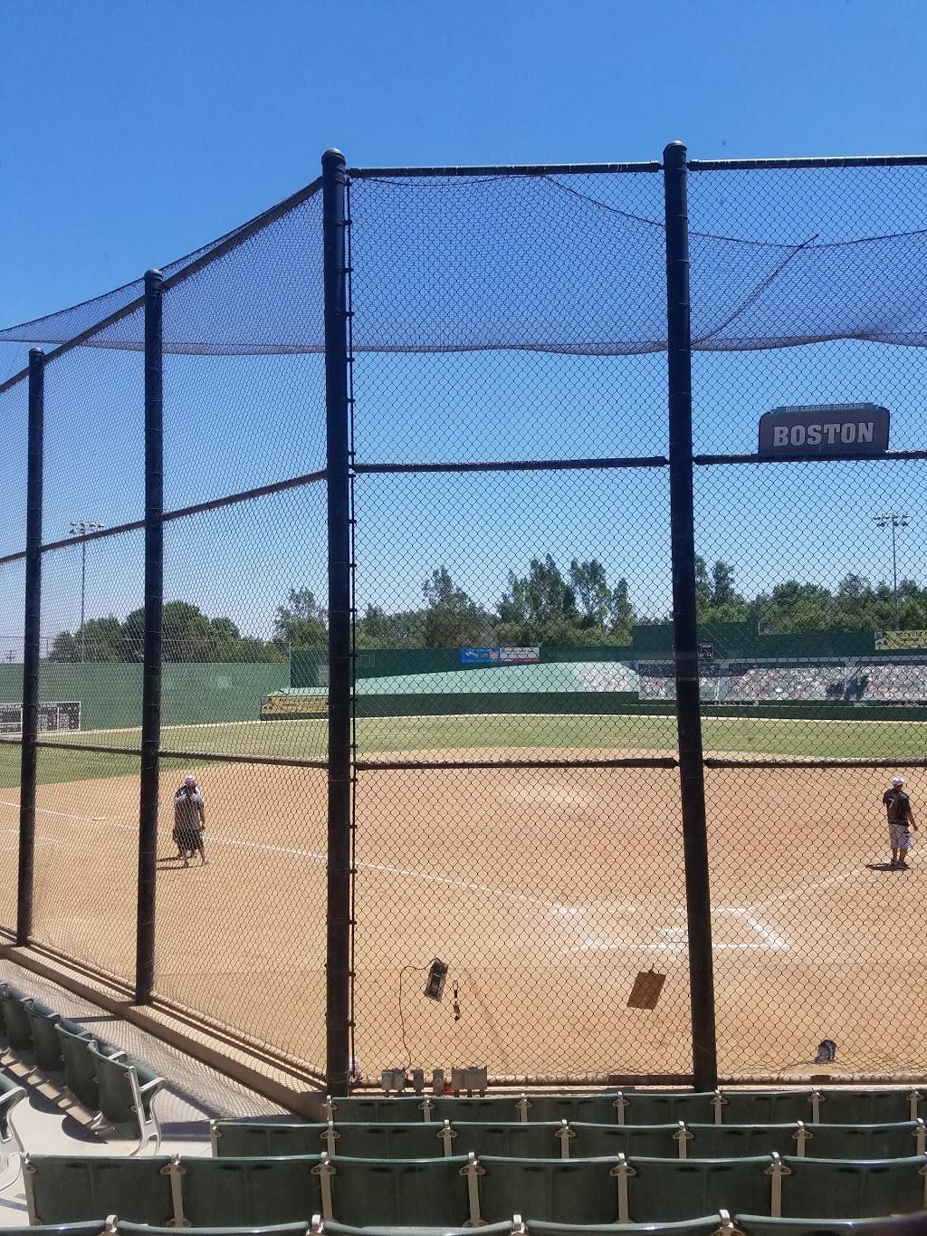 Big League Dreams Chino Hills | restaurant | 16333 Fairfield Ranch Rd, Chino Hills, CA 91709, USA | 9092876900 OR +1 909-287-6900