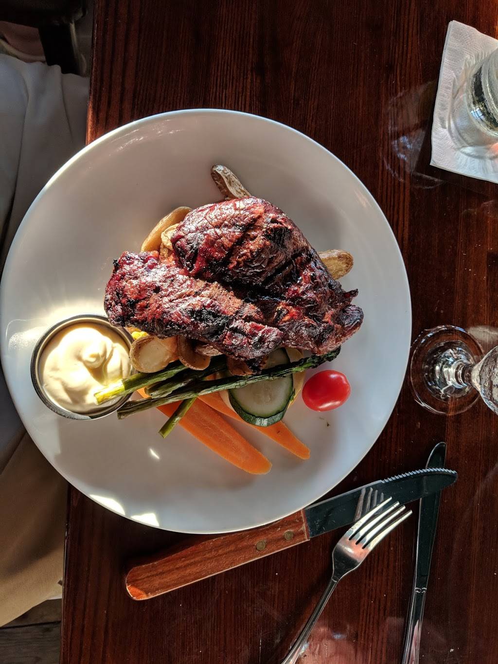 Safari Room Restaurant | restaurant | 65 Ridge Rd, Newport, RI 02840, USA | 4018494873 OR +1 401-849-4873