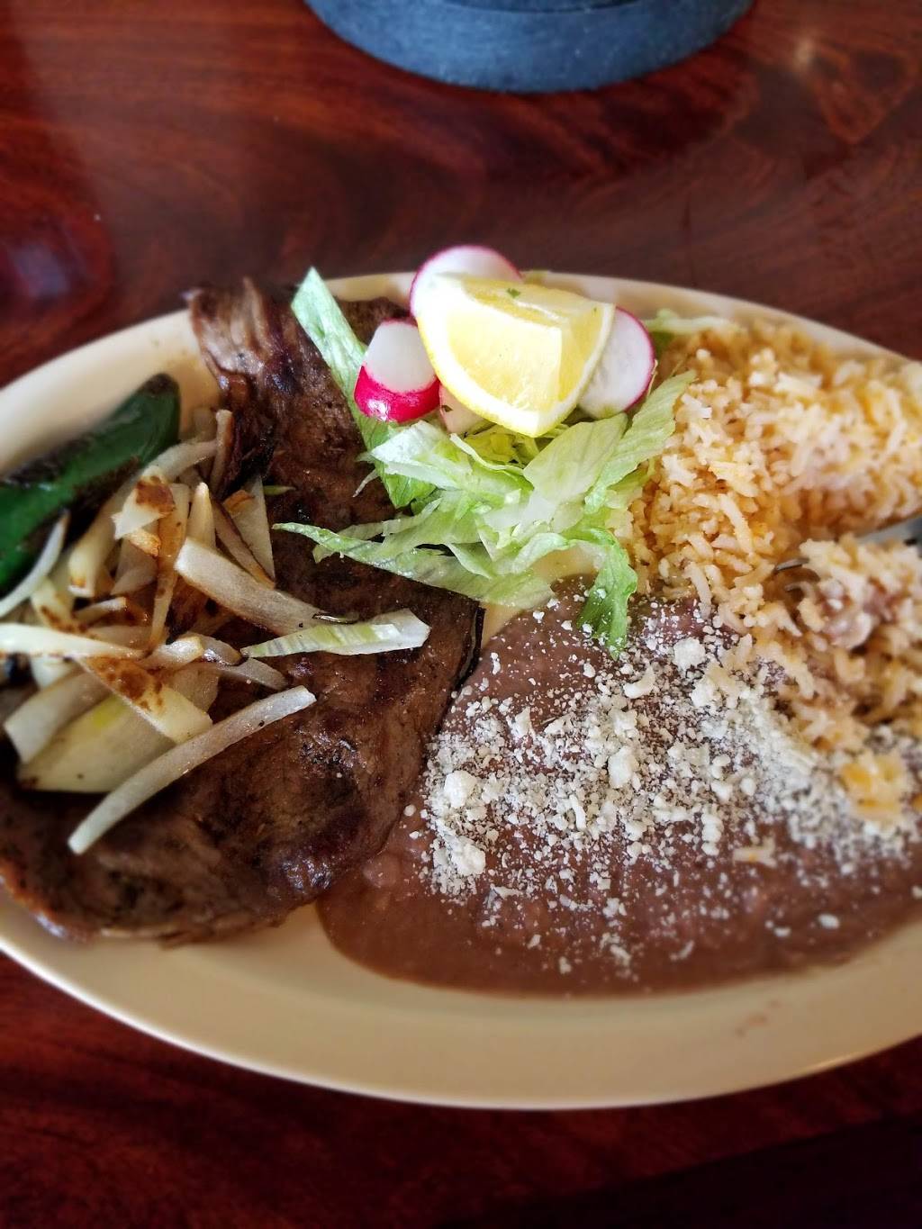 La Esmeralda | restaurant | 2777 S Elm Ave, Fresno, CA 93706, USA | 5594437178 OR +1 559-443-7178