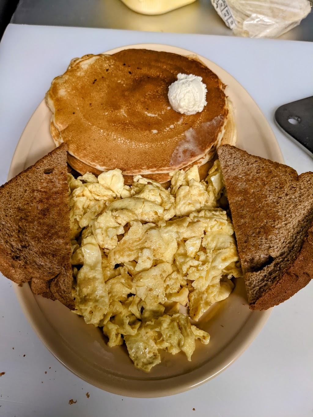 El Chapulin Mexican Restaurant | restaurant | 3351 N Broadway Ave, Wichita, KS 67219, USA | 3162014955 OR +1 316-201-4955