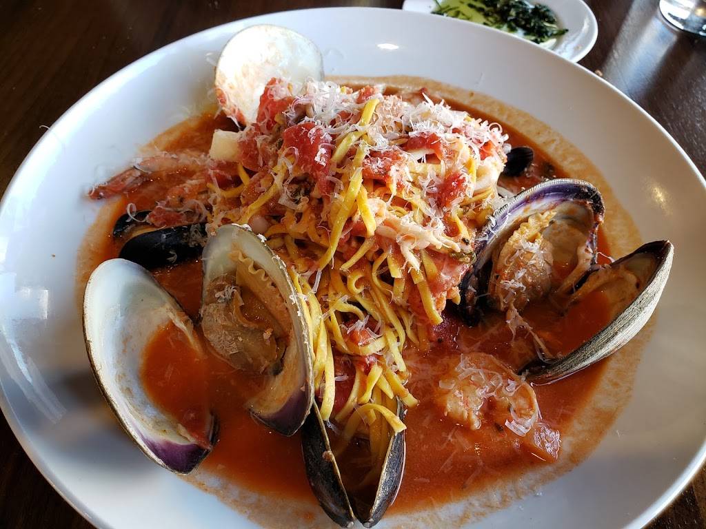 DMarcos Italian Restaurant and Wine Bar | restaurant | 401 S Main St, Rochester, MI 48307, USA | 2487594951 OR +1 248-759-4951