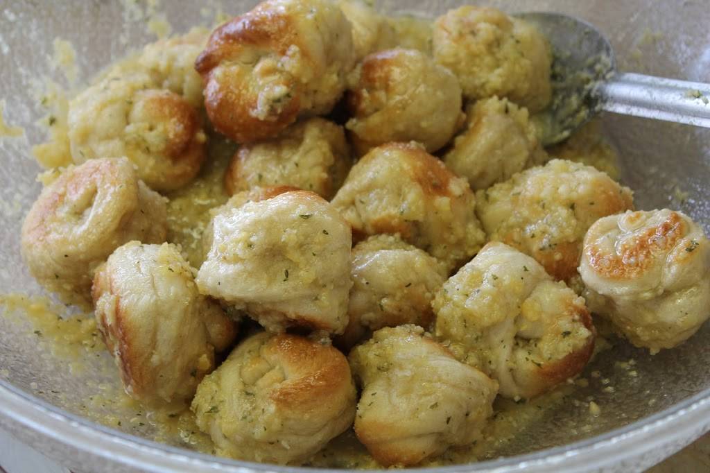 Roccos Pizzeria | restaurant | 57 Avenel St # A, Avenel, NJ 07001, USA | 7327505800 OR +1 732-750-5800