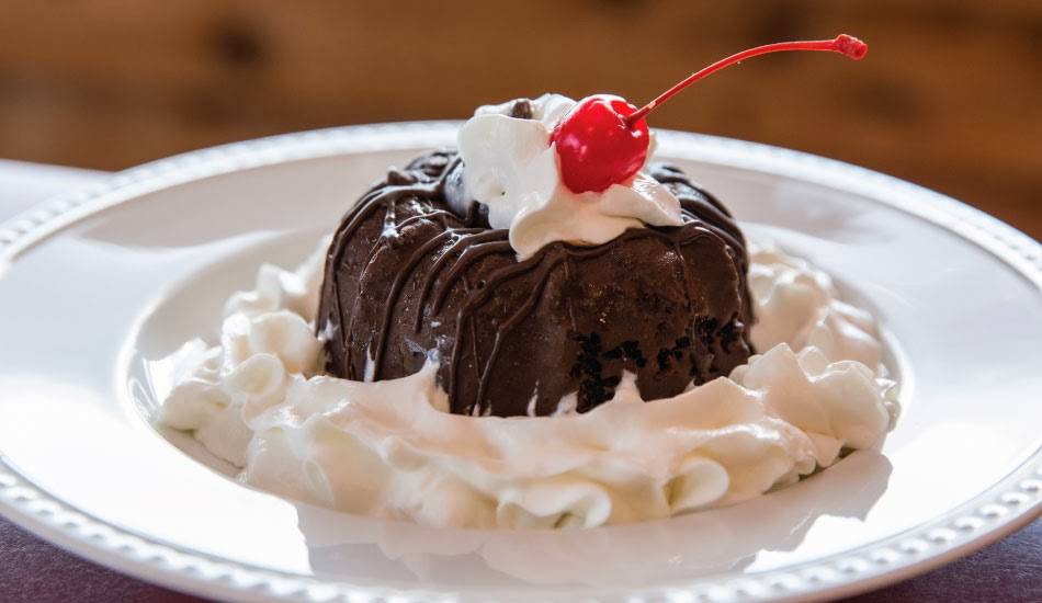 The Shell House Restaurant | restaurant | 8 Gateway Blvd W, Savannah, GA 31419, USA | 9129273280 OR +1 912-927-3280