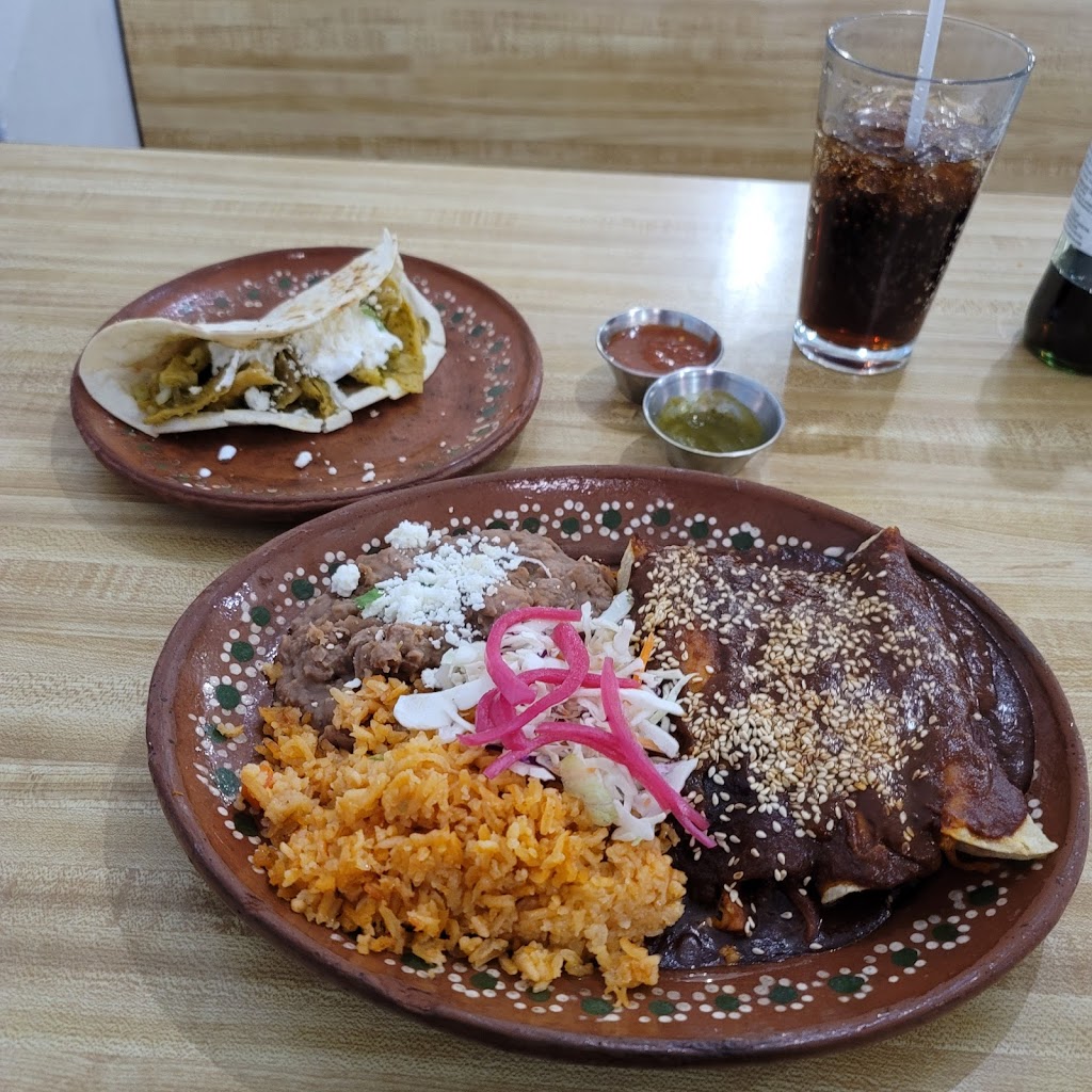 TLAHCO MEXICAN KITCHEN | restaurant | 6702 San Pedro Ave, San Antonio, TX 78216, USA | 2104550135 OR +1 210-455-0135
