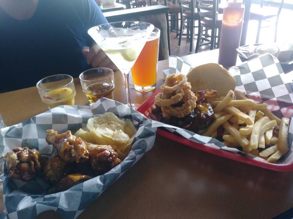 Skybox | restaurant | 127 City Market Drive, Saltillo, MS 38866, USA | 6622692460 OR +1 662-269-2460