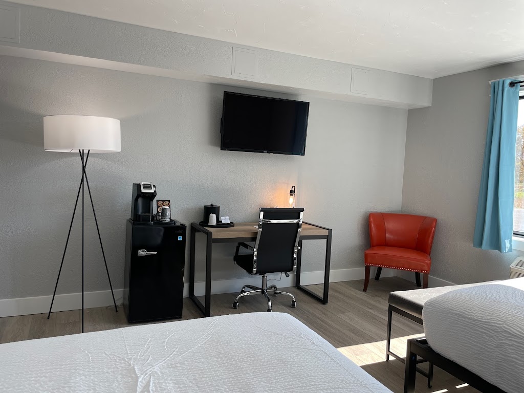 The Hermitage Inn & Taphouse | restaurant | 203 Virginia Ave, Petersburg, WV 26847, USA | 3045301841 OR +1 304-530-1841