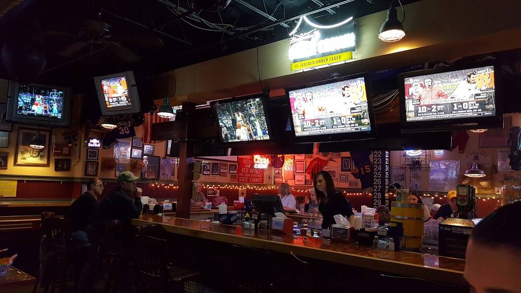 Chucks Sports Bar | restaurant | 1500 N E St, Richmond, IN 47374, USA | 7659651022 OR +1 765-965-1022