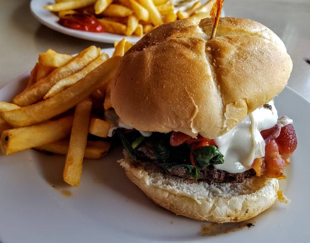 Sals Italian Bistro | restaurant | 125 S Main St, Edinburg, VA 22824, USA | 5409849300 OR +1 540-984-9300