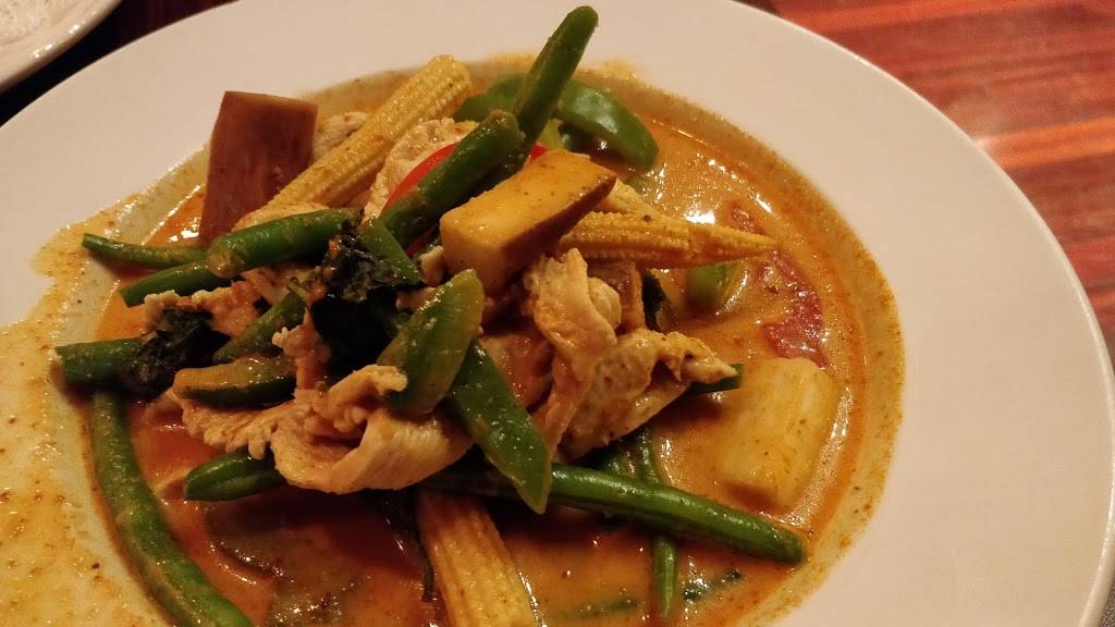 Banana Blossom | restaurant | 2800 Clinton Ave, Cleveland, OH 44113, USA | 2166965529 OR +1 216-696-5529