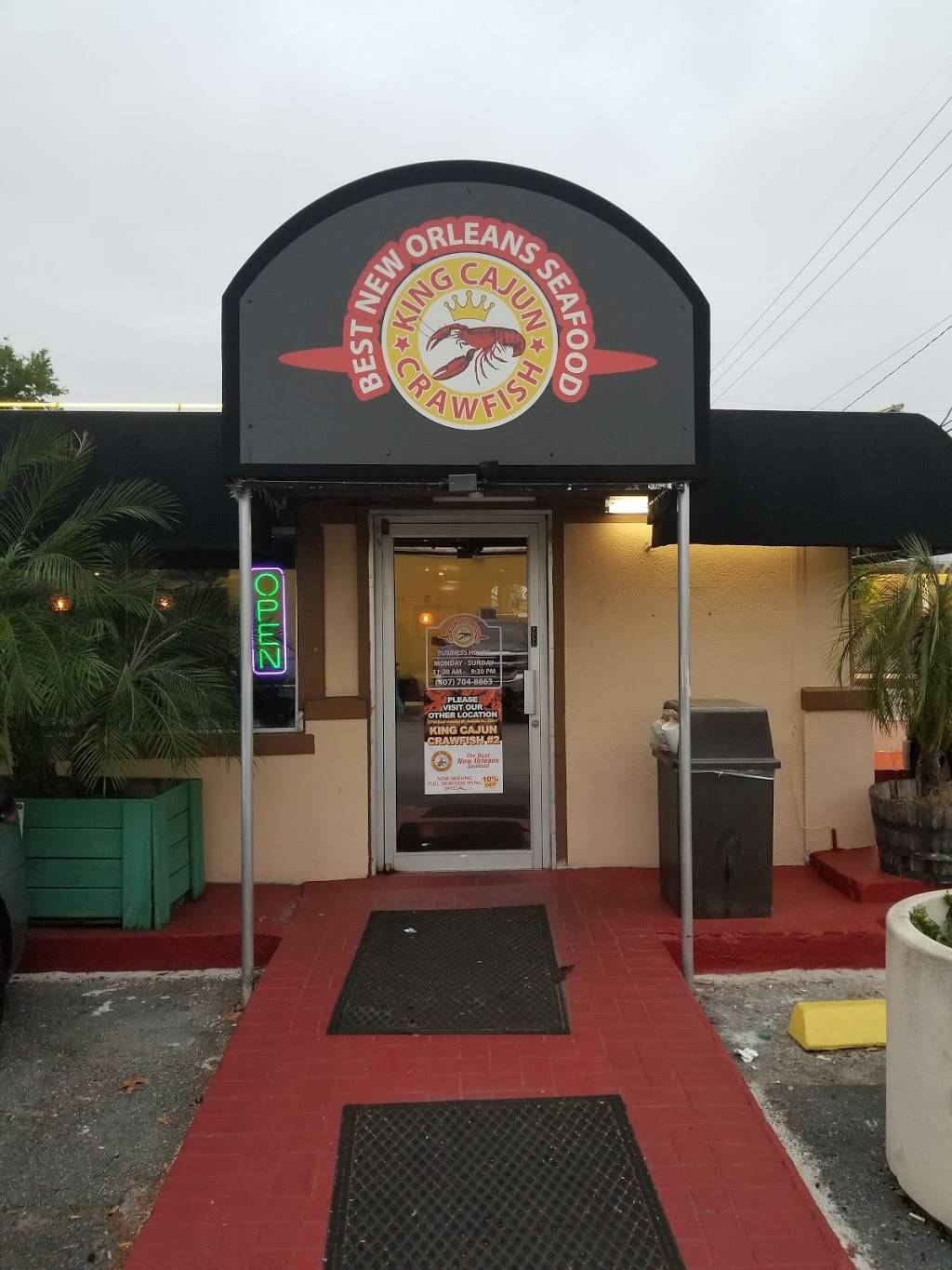 King Cajun Crawfish | restaurant | 924 N Mills Ave, Orlando, FL 32803, USA | 4077048863 OR +1 407-704-8863