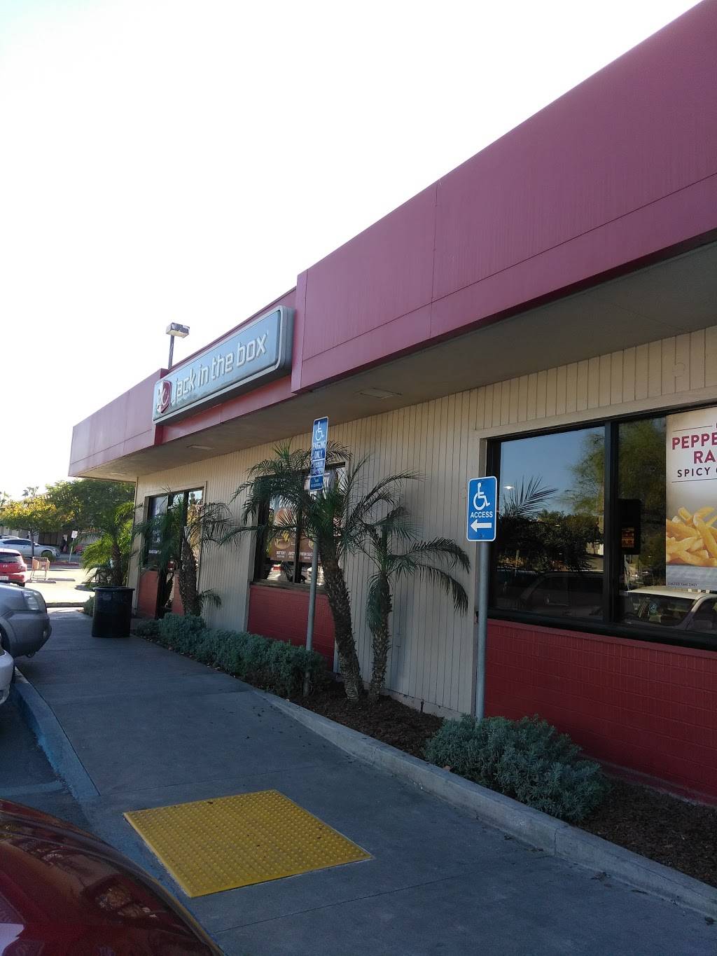 Jack in the Box | restaurant | 402 W E San Ysidro Blvd, San Ysidro, CA 92173, USA | 6194280731 OR +1 619-428-0731
