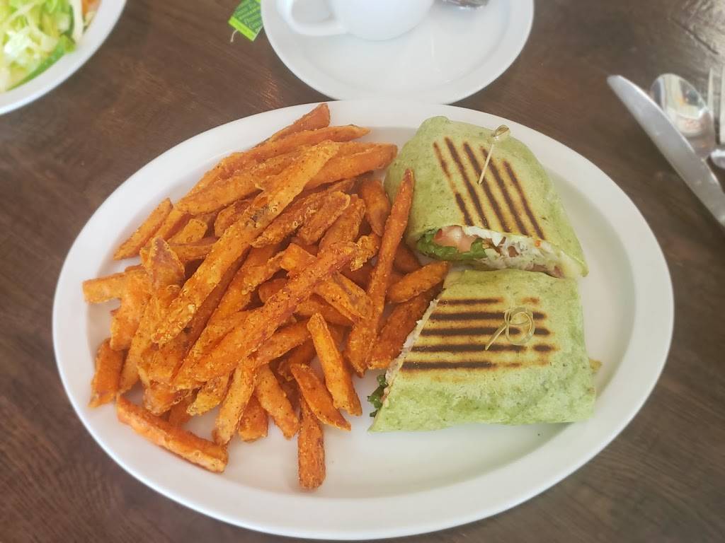 Humming Bird | restaurant | 104 Broadway, Newport, RI 02840, USA | 4016190032 OR +1 401-619-0032