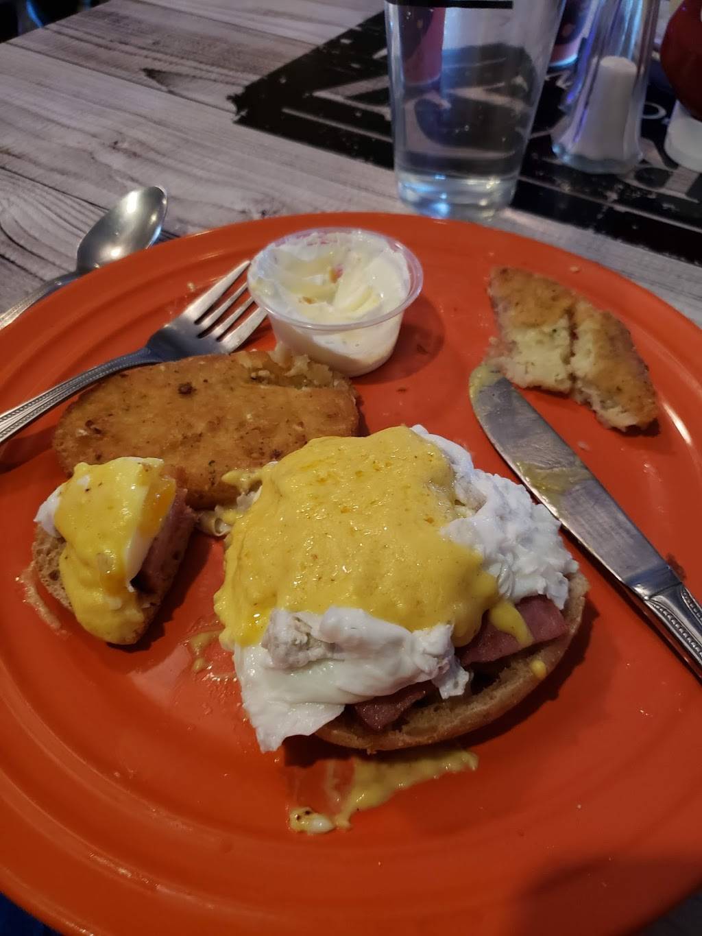 Darrylz Hometown Grille | restaurant | 116 Main St, Womelsdorf, PA 19567, USA | 4849301100 OR +1 484-930-1100