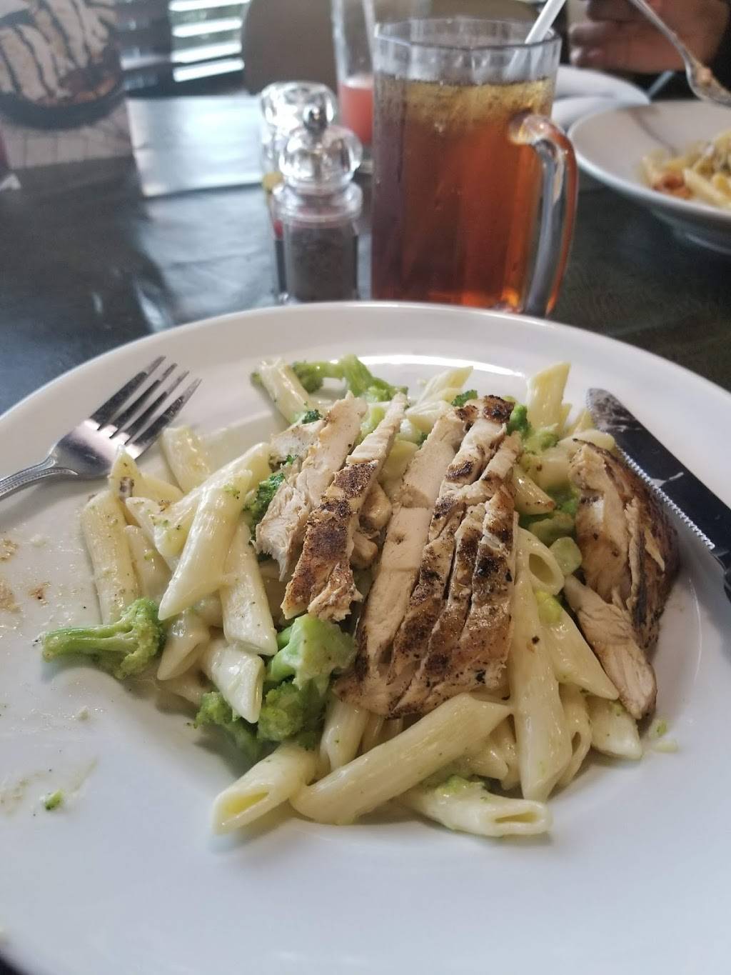 Ruby Tuesday | restaurant | 1653 Sycamore View Rd, Memphis, TN 38134, USA | 9013829280 OR +1 901-382-9280