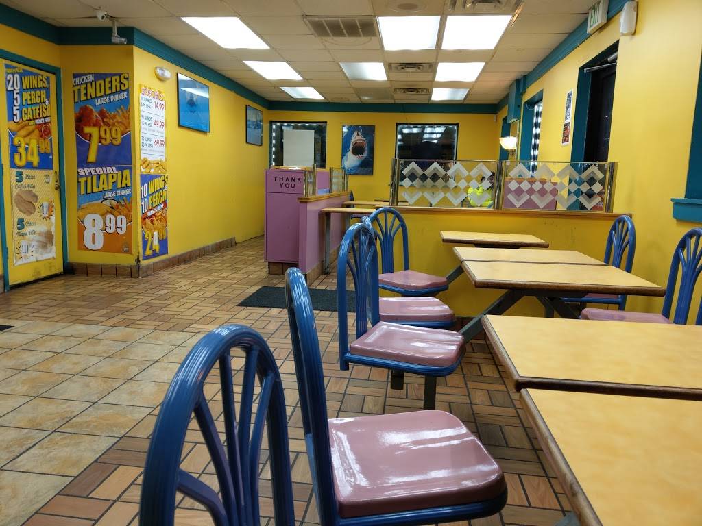 Sharks Fish & Chicken | restaurant | 3740 W 5th Ave, Gary, IN 46406, USA | 2199774455 OR +1 219-977-4455