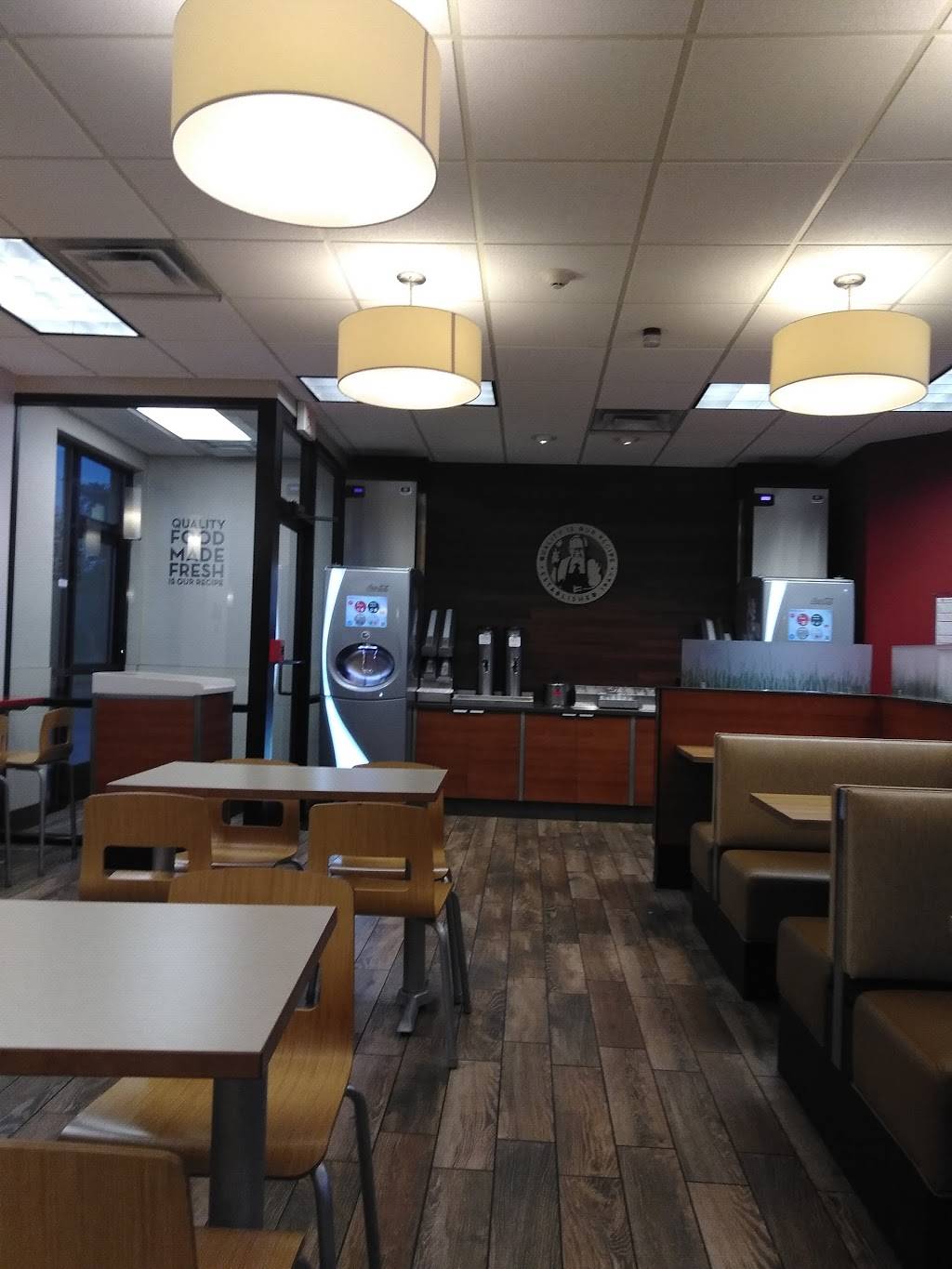 Wendys | restaurant | 58 S Weber Rd, Romeoville, IL 60446, USA | 8158869947 OR +1 815-886-9947