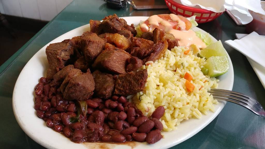 Super Burritos Mexican Grill | restaurant | 453 Ferry St, Everett, MA 02149, USA | 6173870405 OR +1 617-387-0405