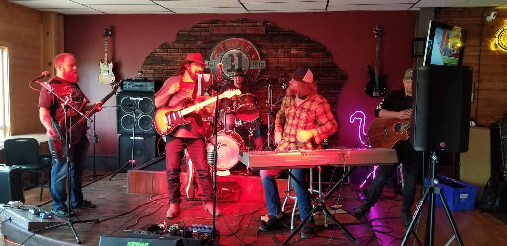 Triple J Roadhouse | restaurant | 16966 W Parks Hwy, Houston, AK 99694, USA | 9078923663 OR +1 907-892-3663