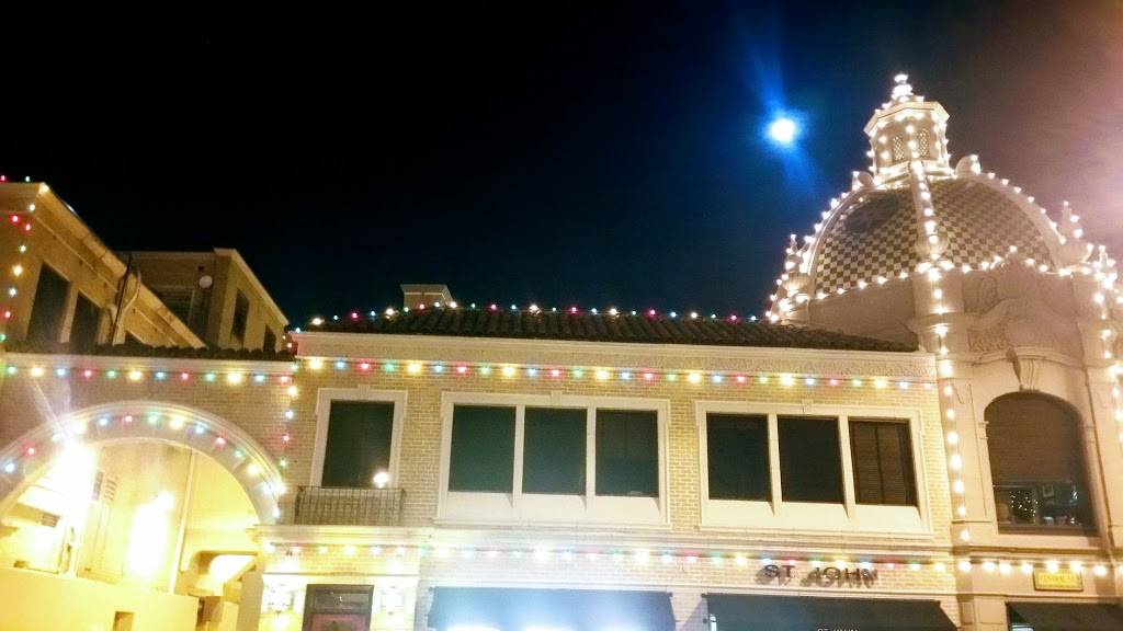 Starbucks | cafe | 302 Nichols Rd, Kansas City, MO 64112, USA | 8167534246 OR +1 816-753-4246