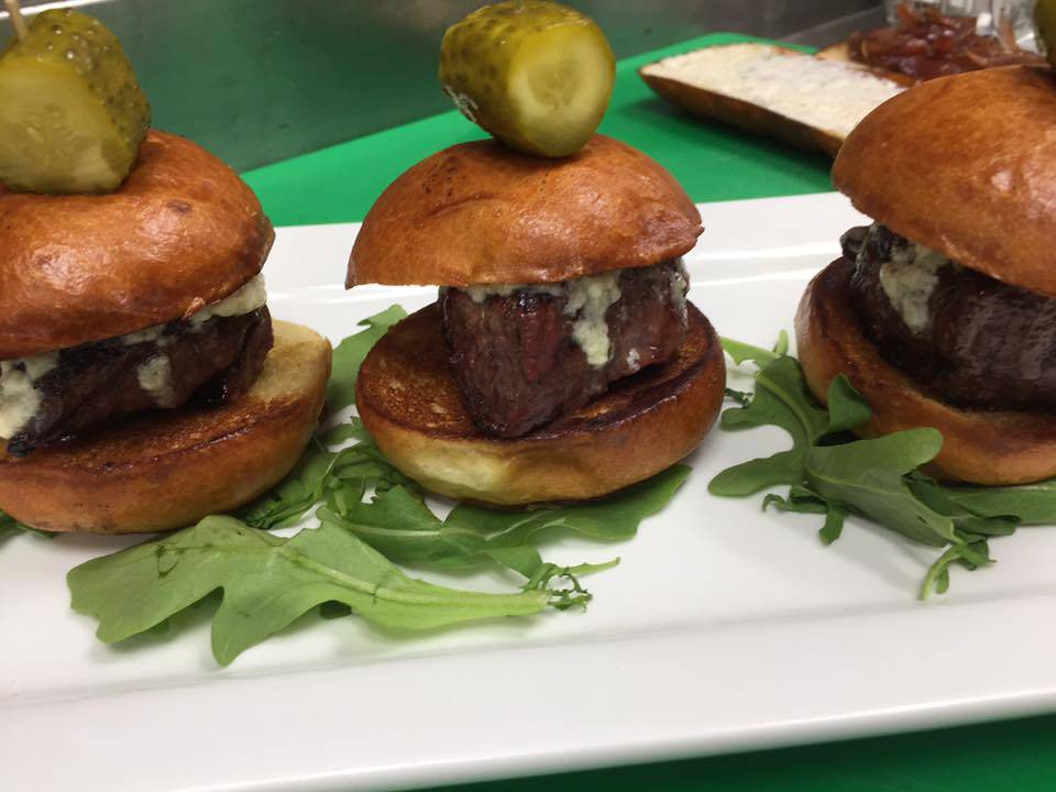 Brookfield Ale House | restaurant | 8900 Fairview Ave, Brookfield, IL 60513, USA | 7082555933 OR +1 708-255-5933