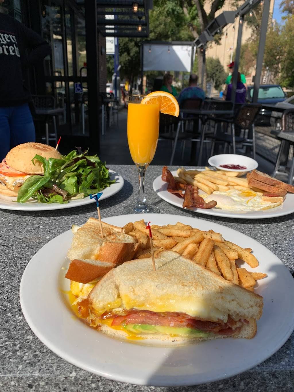 Sacrament Brewing | restaurant | 1616 J St, Sacramento, CA 95814, USA | 9164922850 OR +1 916-492-2850