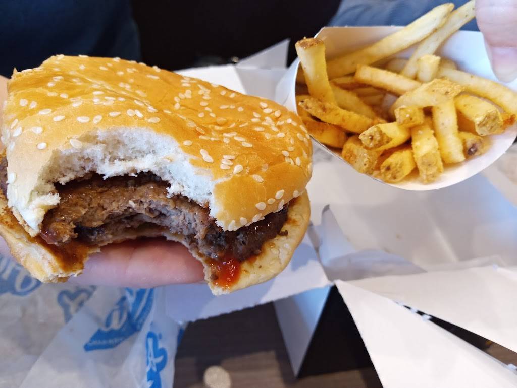 Hardees | restaurant | 1510 S Erie Blvd, Hamilton, OH 45011, USA | 5138891923 OR +1 513-889-1923