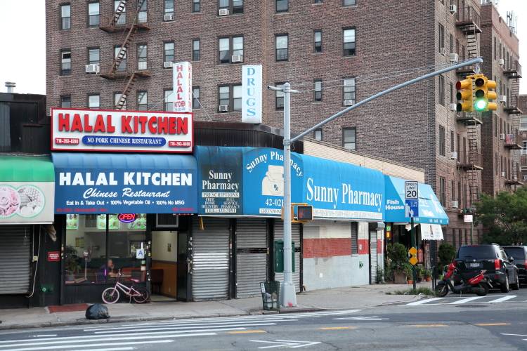 Halal Kitchen | restaurant | 42-02 Greenpoint Ave, Sunnyside, NY 11104, USA | 7183928688 OR +1 718-392-8688