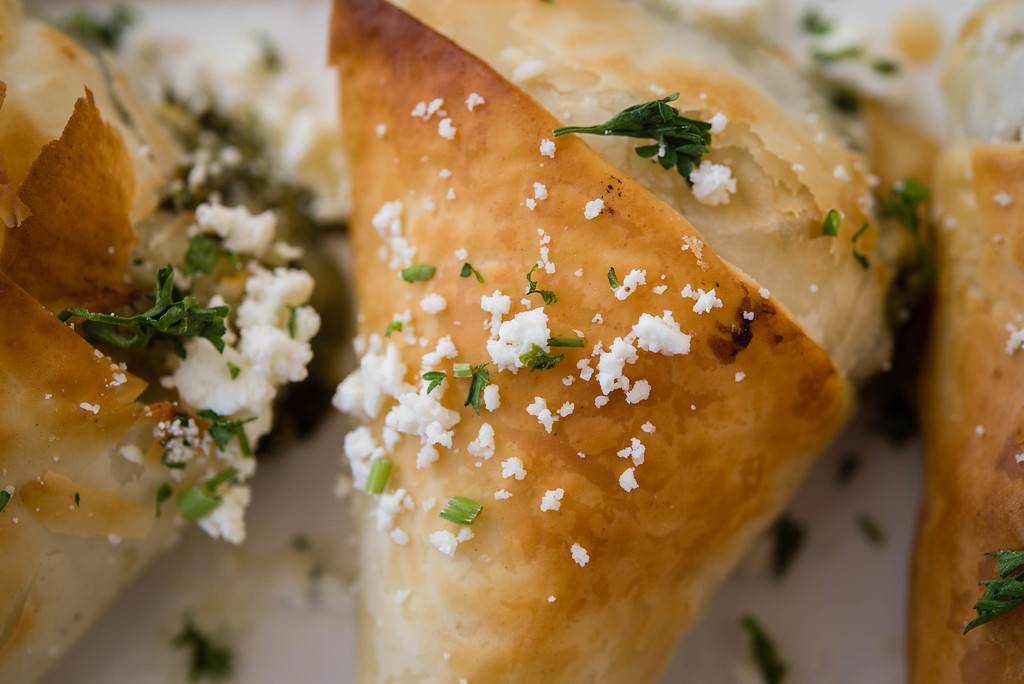 Kalypsos Sports Tavern | restaurant | 1617 Washington Plaza N, Reston, VA 20190, USA | 7037070660 OR +1 703-707-0660