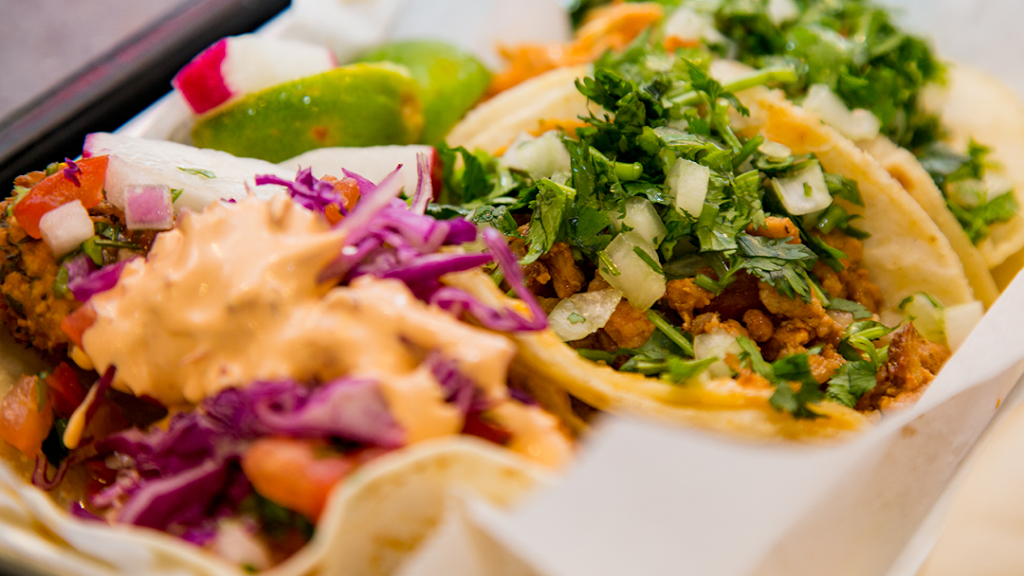 La Taqueria | restaurant | 520 S 17th Ave, Wausau, WI 54401, USA | 7152980033 OR +1 715-298-0033